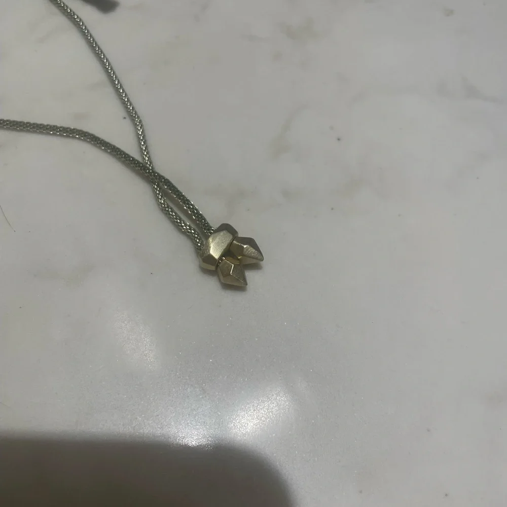 Kendra Scott Iridescent Pendant Necklace - Picture 3 of 3
